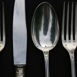 Empire style housewife in silver metal