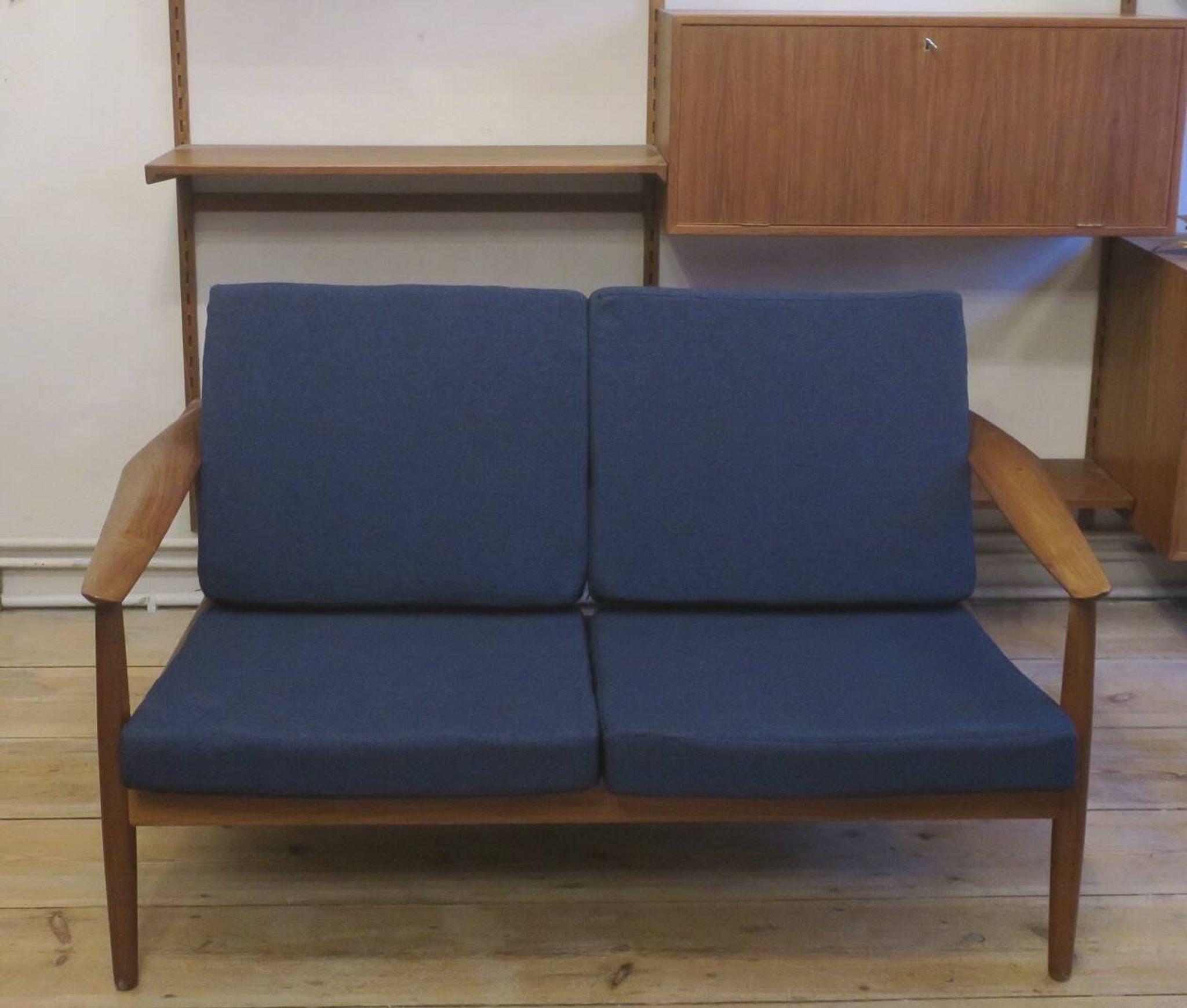 Arne Vodder for France and Sohn FD 164 2-seater teak sofa, Denmark 1960s