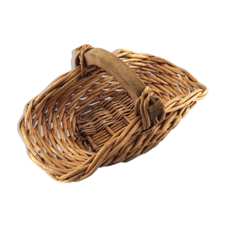 Basket wicker and wood