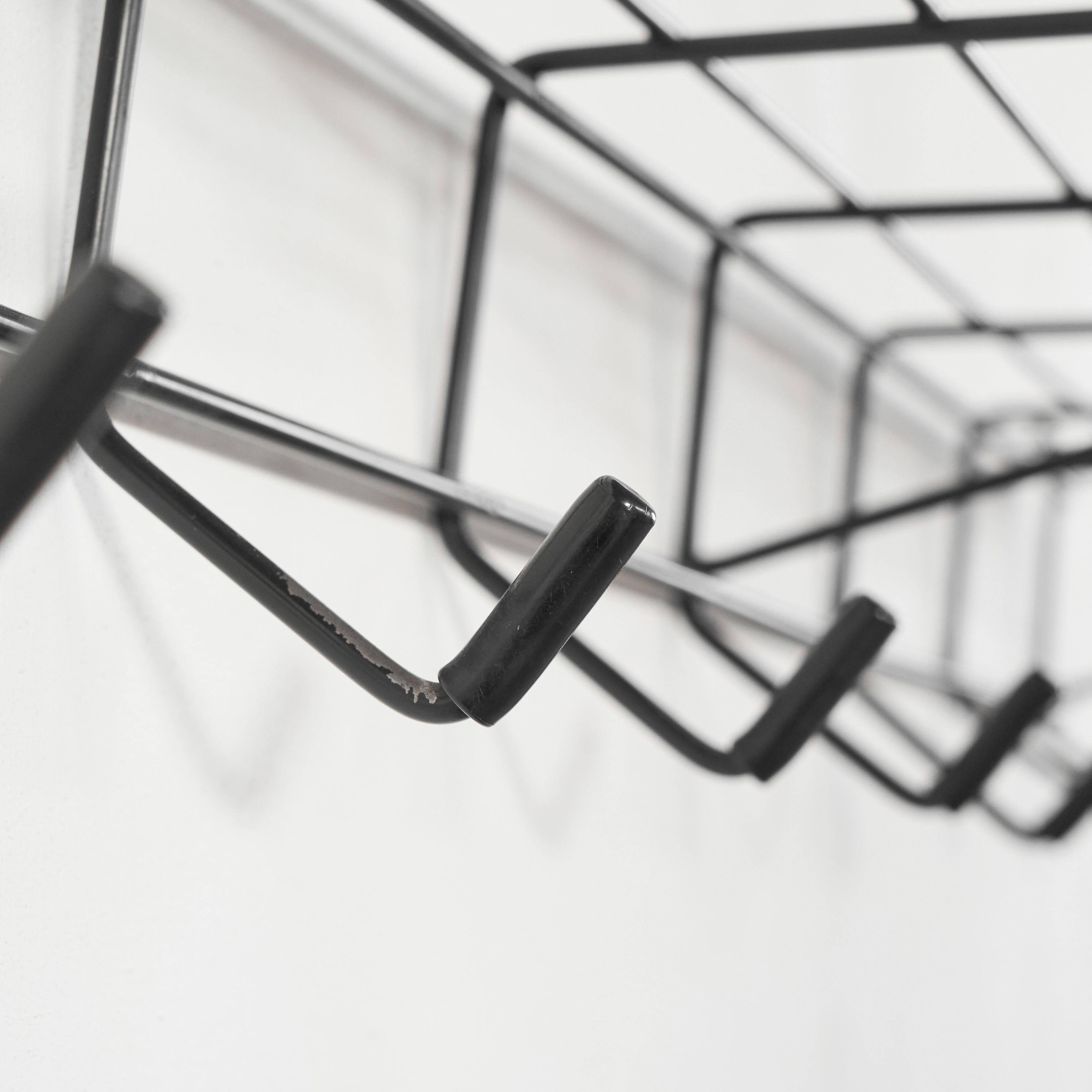 Friso Kramer DZ05 coat rack in wire metal 't Spectrum 1956