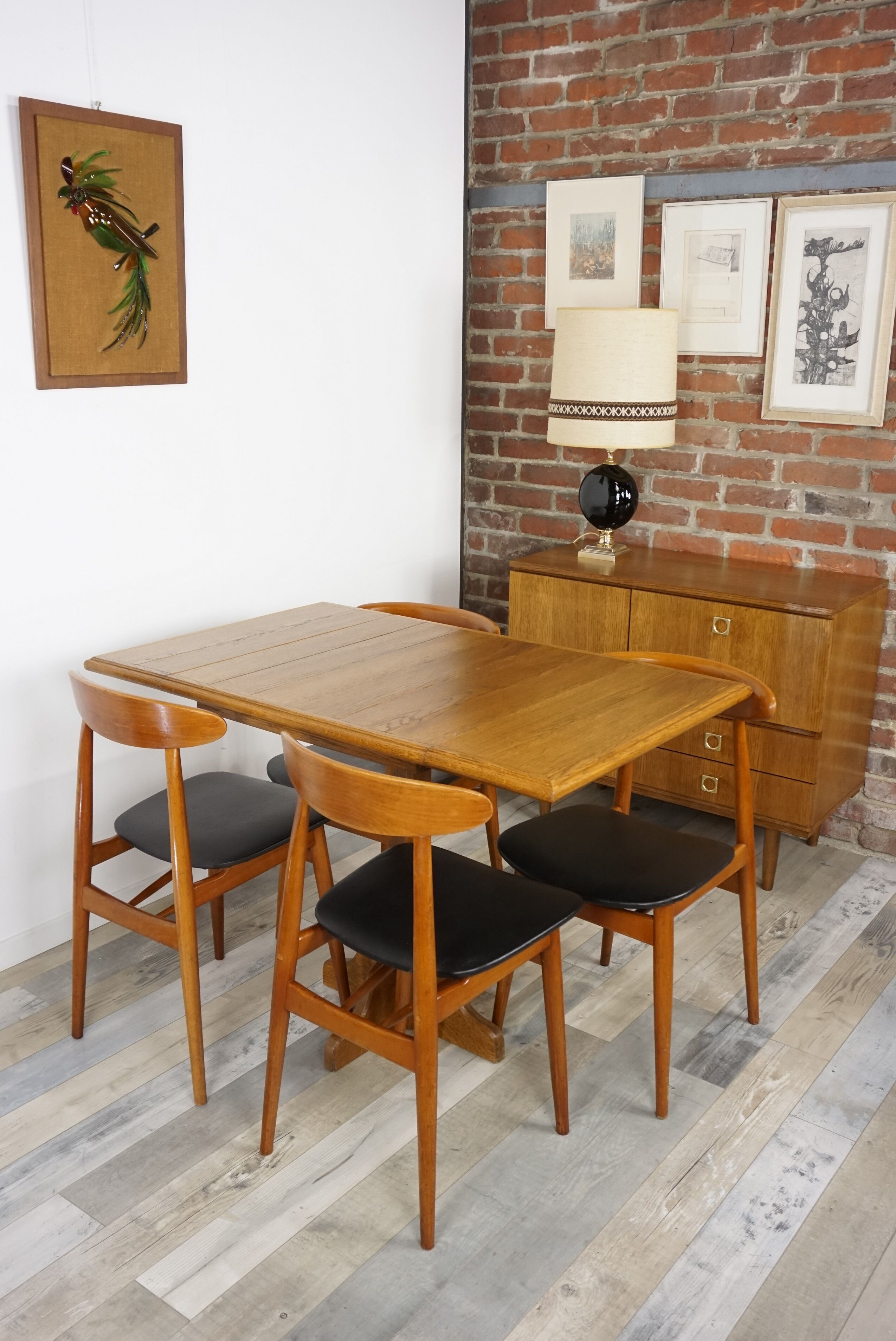 Set of 4 chairs 60s in teak and black leatherette