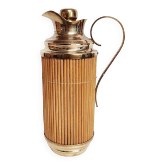 Thermos en laiton et bois. Espagne, années 1960.