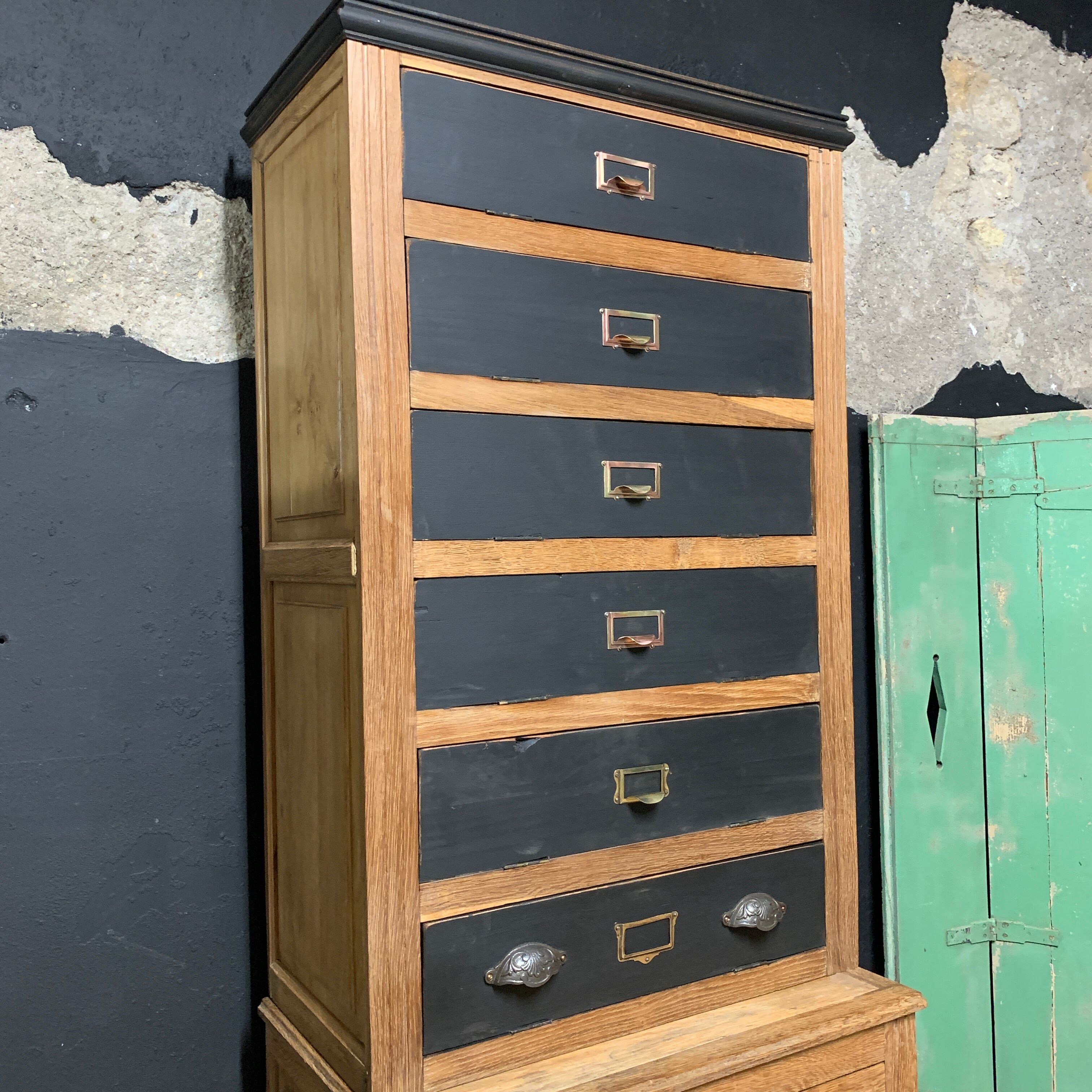 Notary's trade furniture with oak clamshell 1930