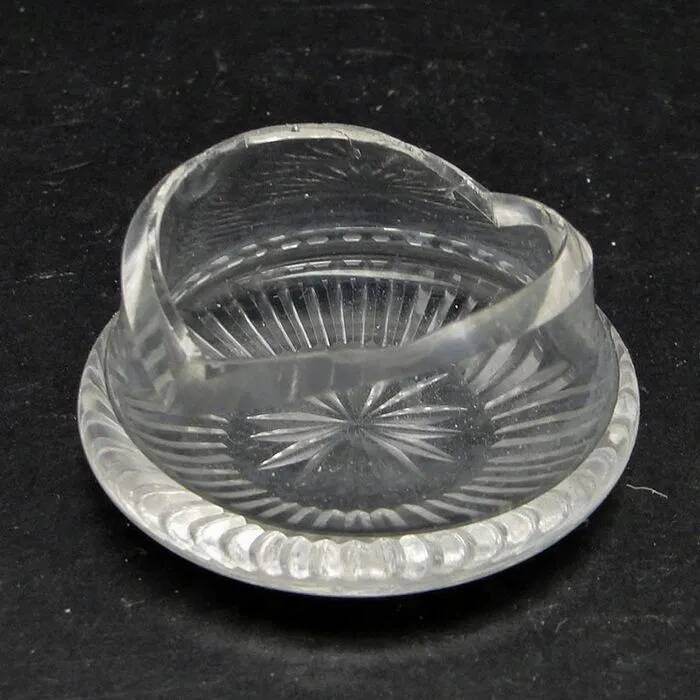 F8t crystal salt shaker art deco