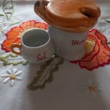 Salt and pepper shaker