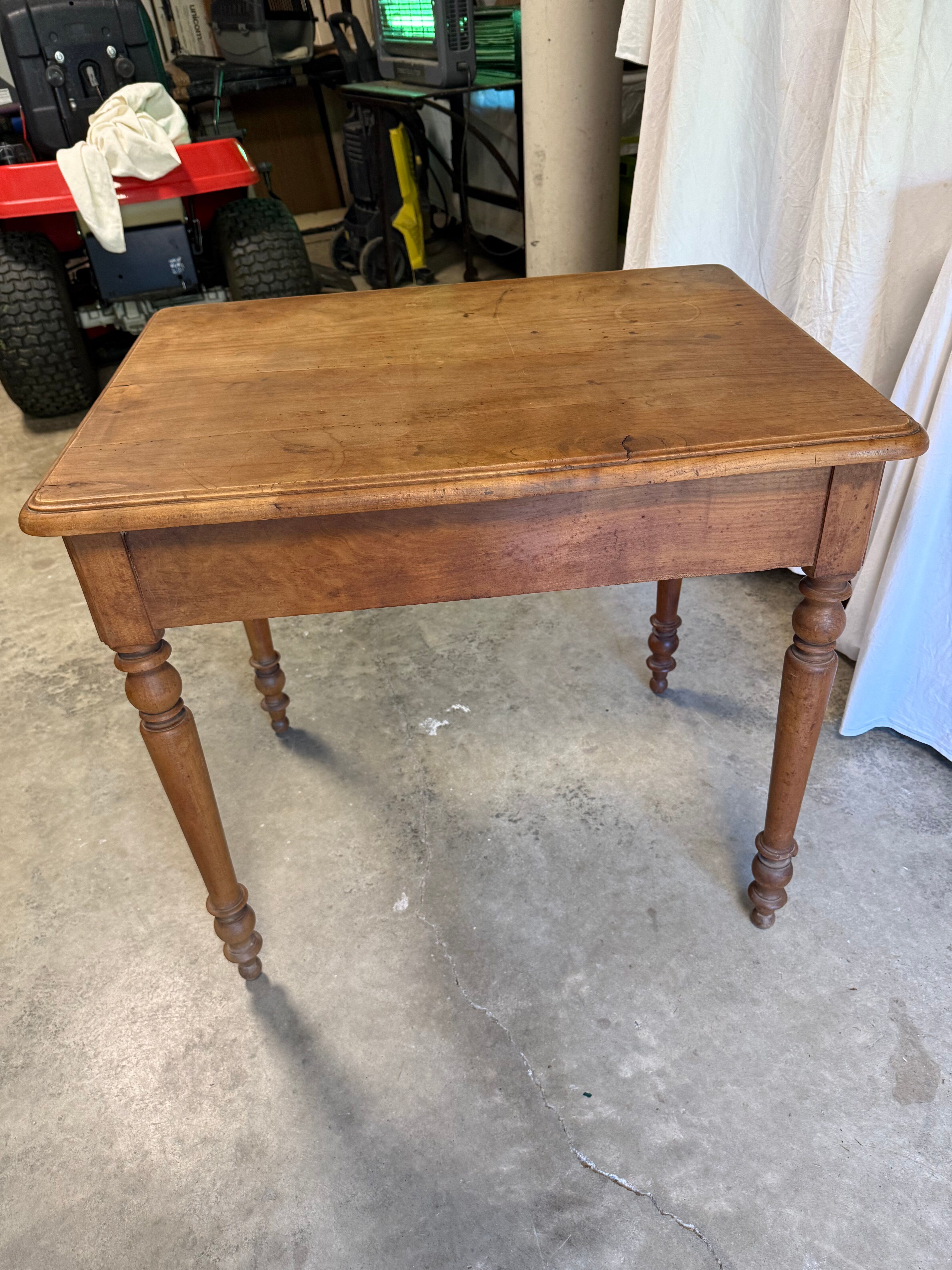 Table bureau