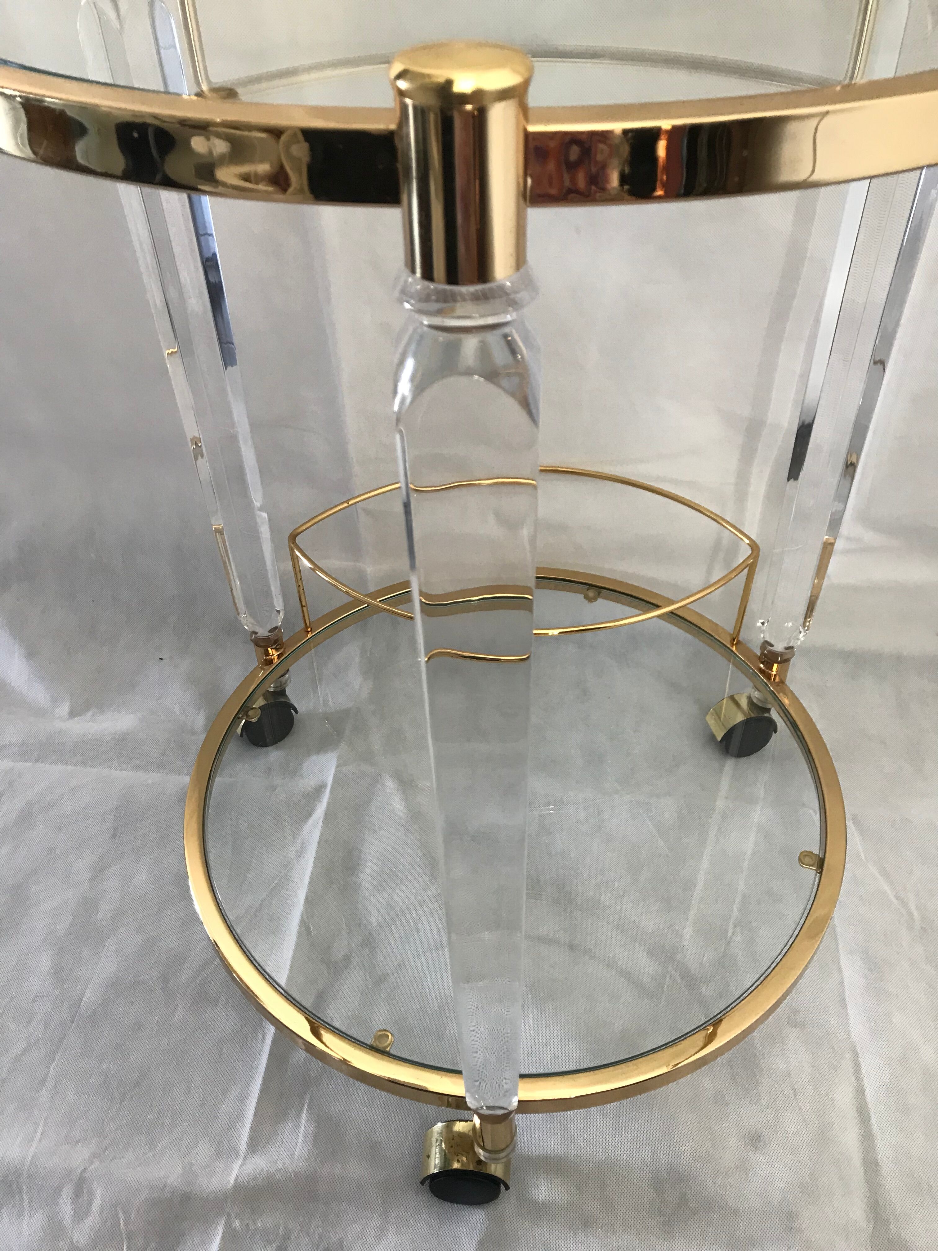 Rolling trolley in altuglas brass and glass