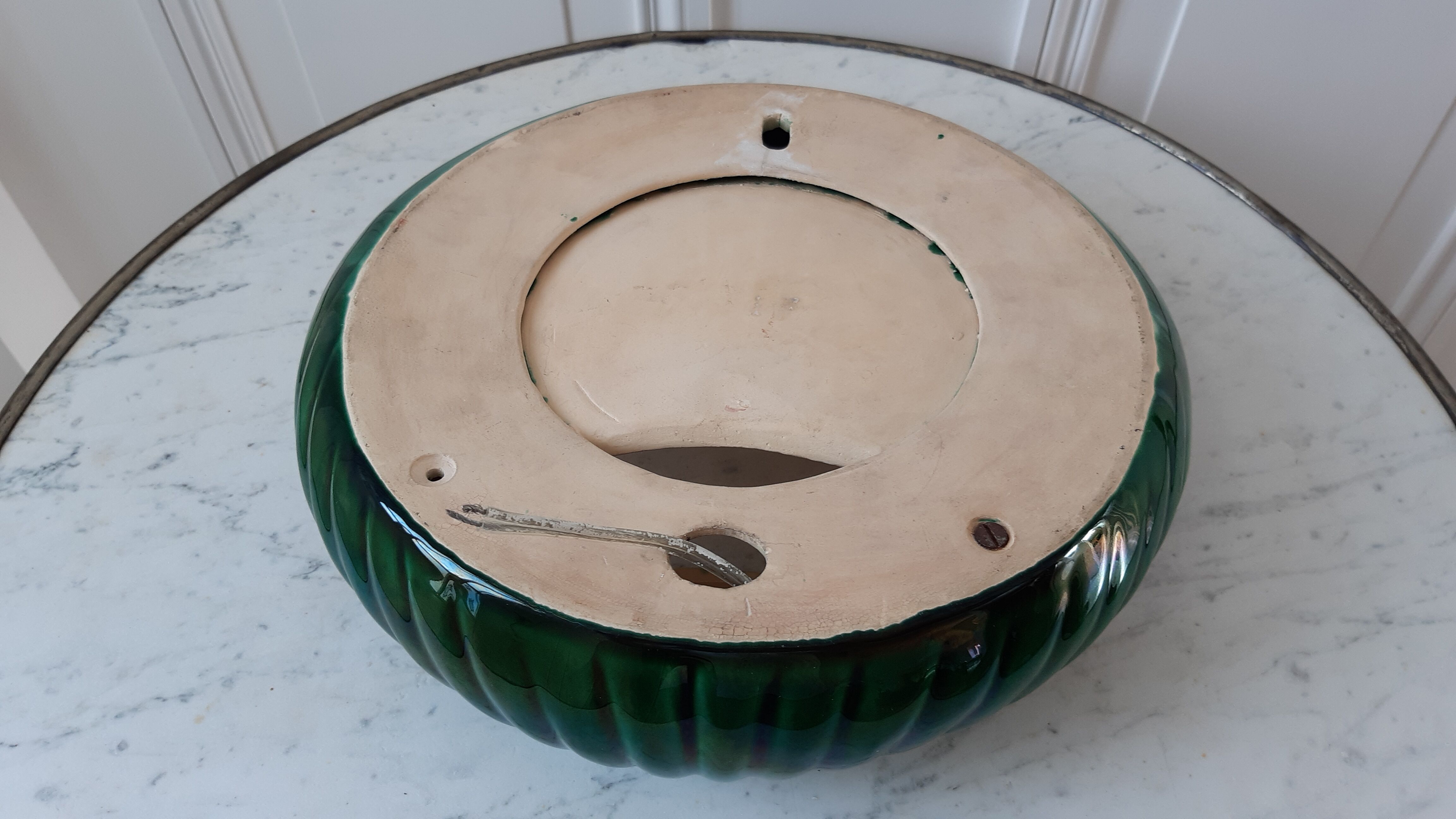 Art deco green shell wall lamp