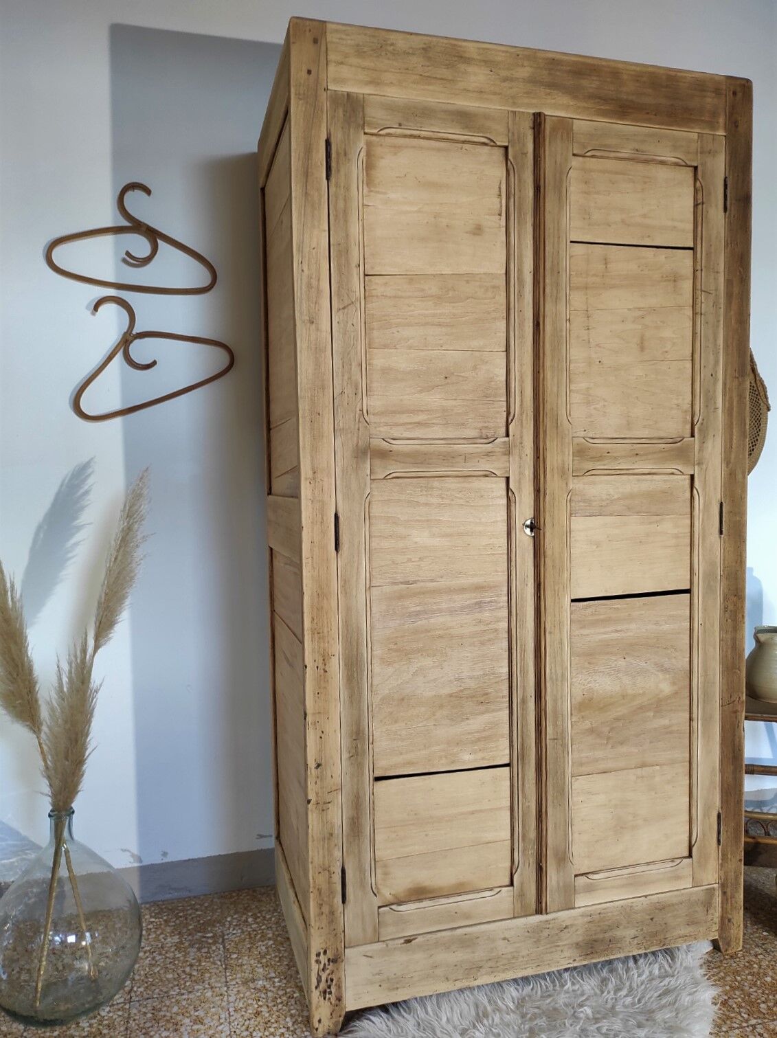 Armoire parisienne