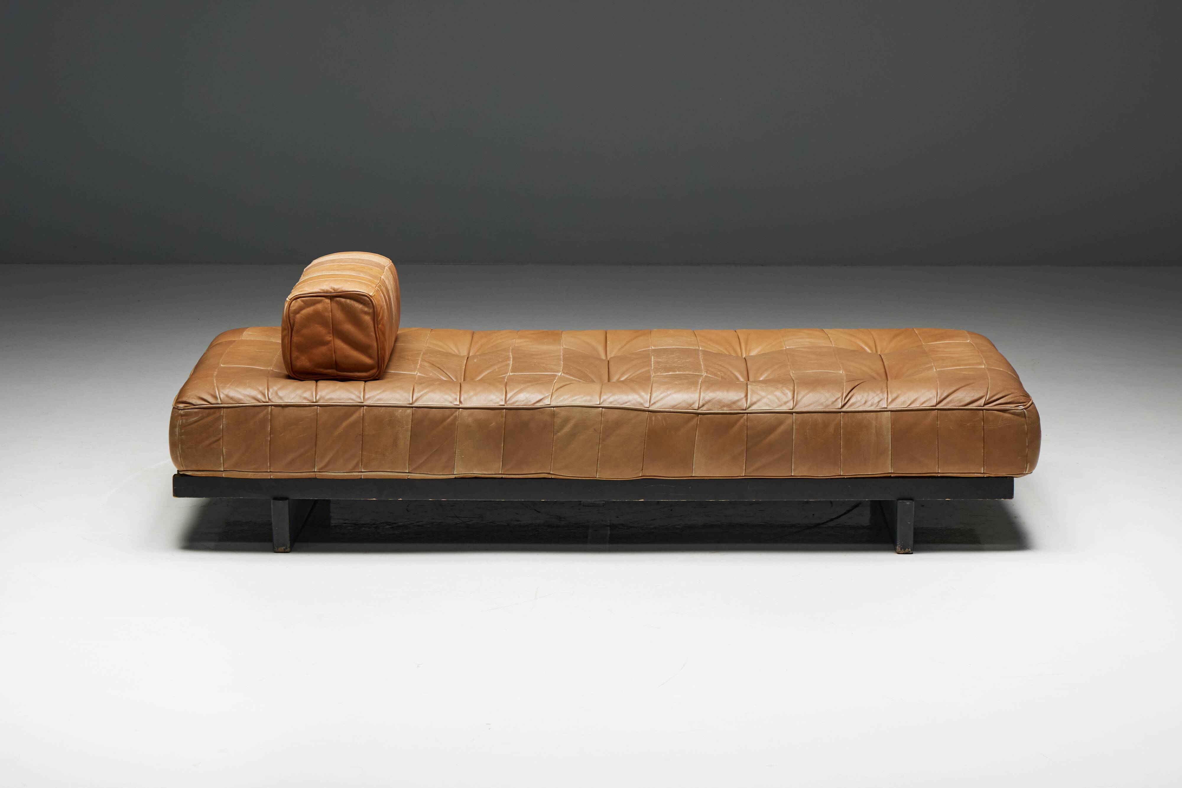 Daybed DS80 by De Sede in Cognac Leather, Switzerland, 1970s