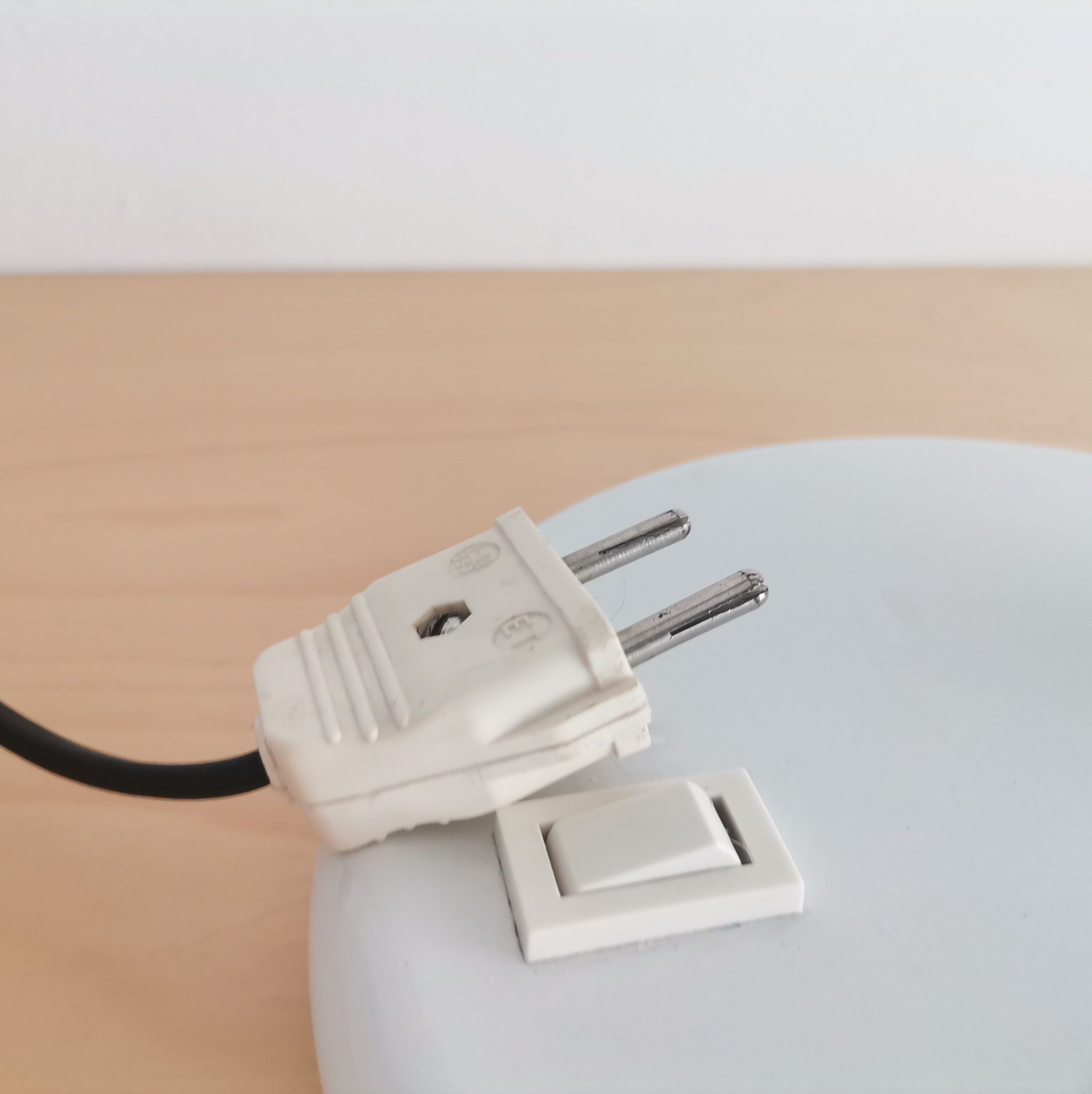 Industrial style gooseneck white table desk lamp