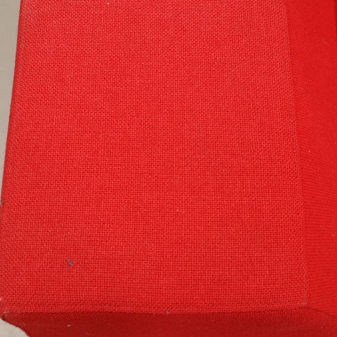 Offecct — Contemporary Sofa — Swedish Contract-Style Design Statement