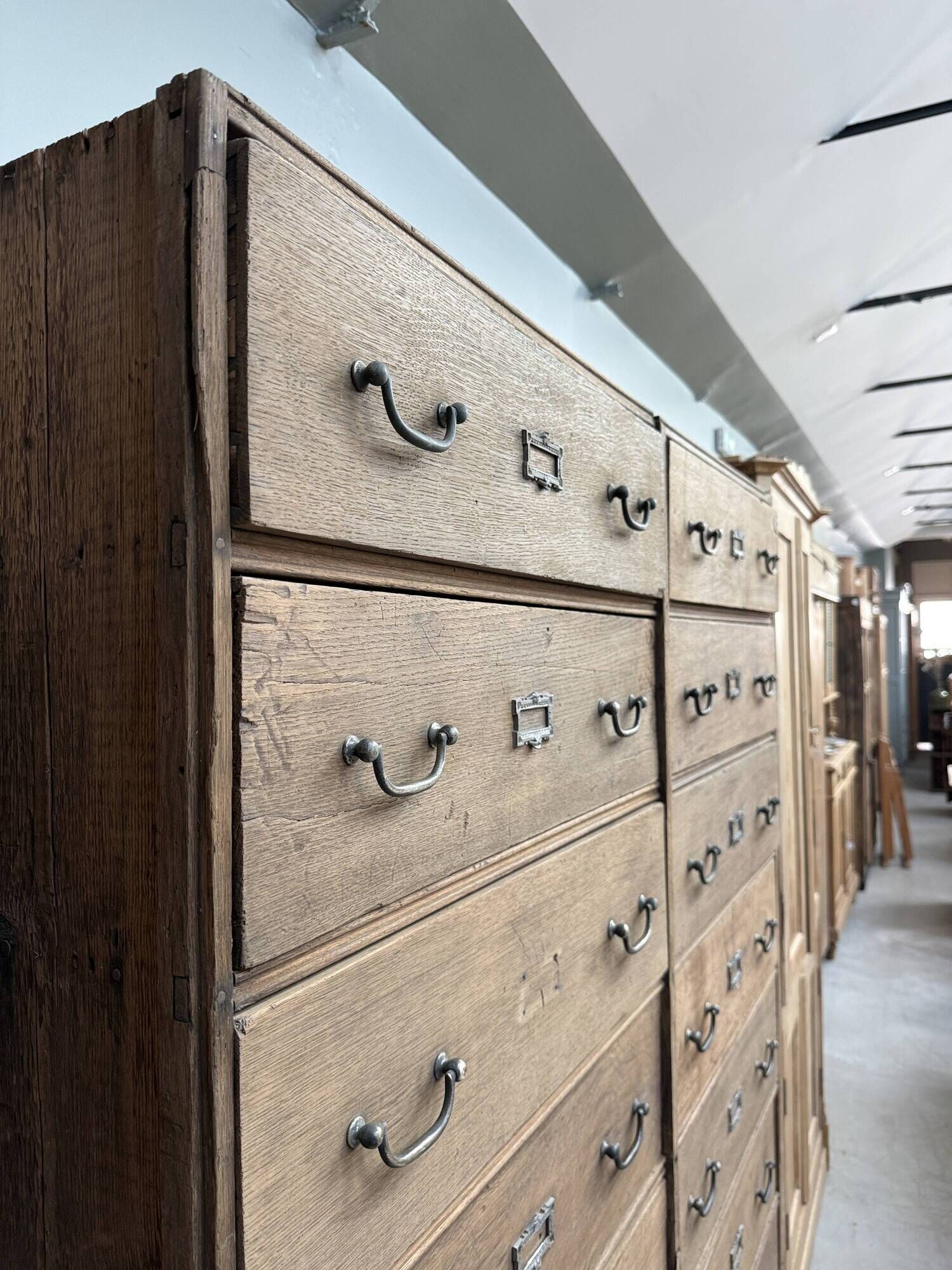 Large workshop cabinet with drawers (renovated)