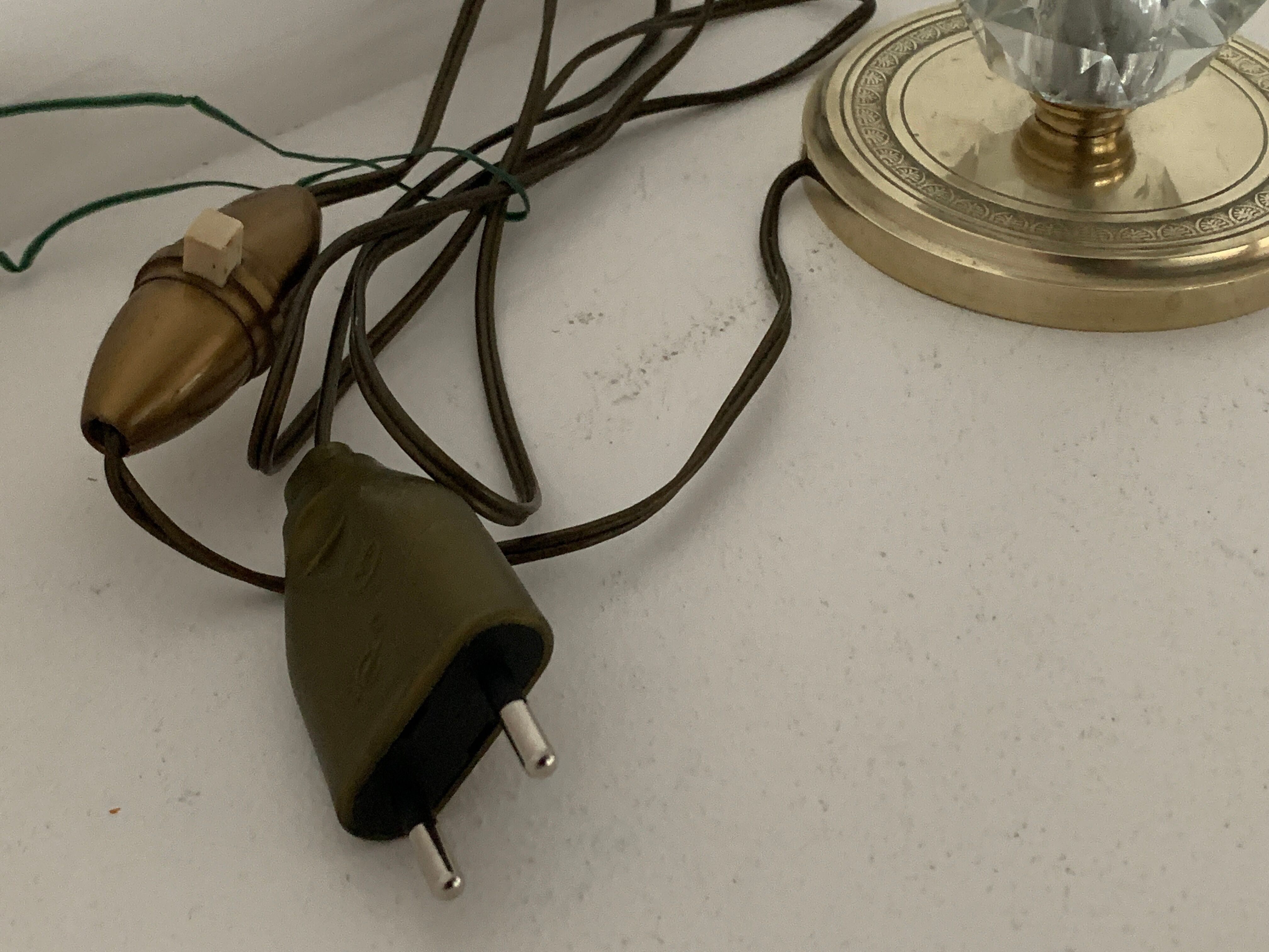 Pied de lampe en verre et métal doré