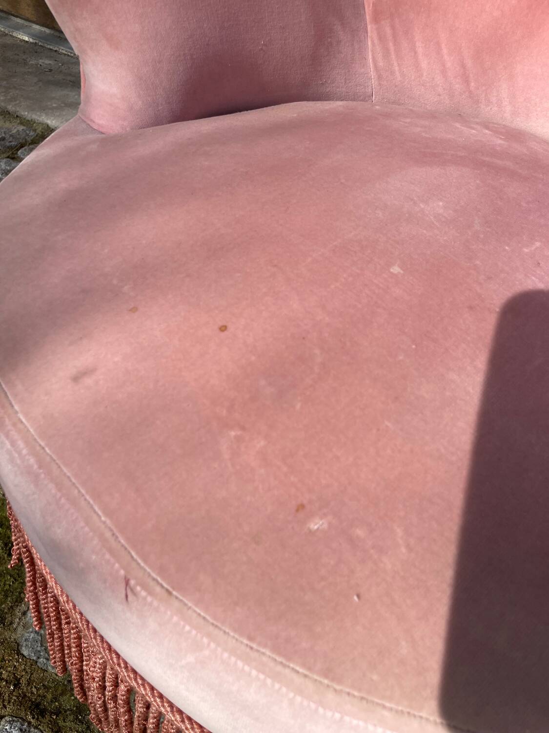 Toad style armchair in pink velvet