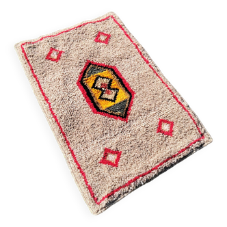 Berber style wool bed descent