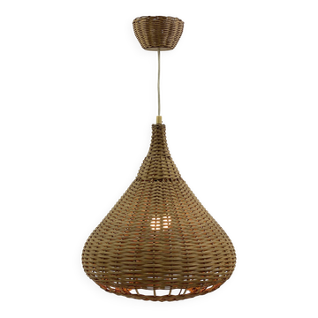 Vintage wicker pendant light from the 1960s.