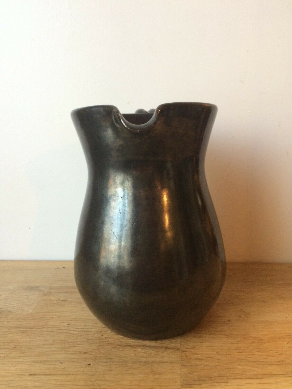 Black ceramic pitcher Accolay