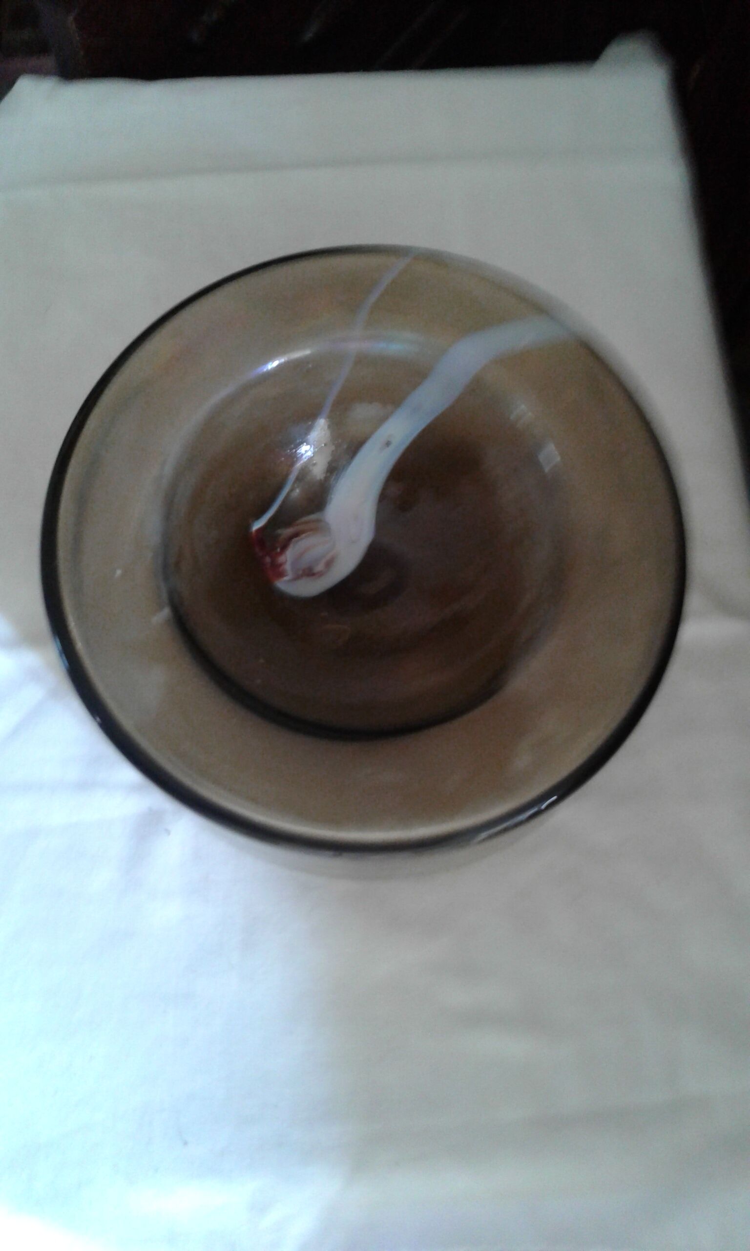 Vide poche soufflé à la bouche estampillé MV