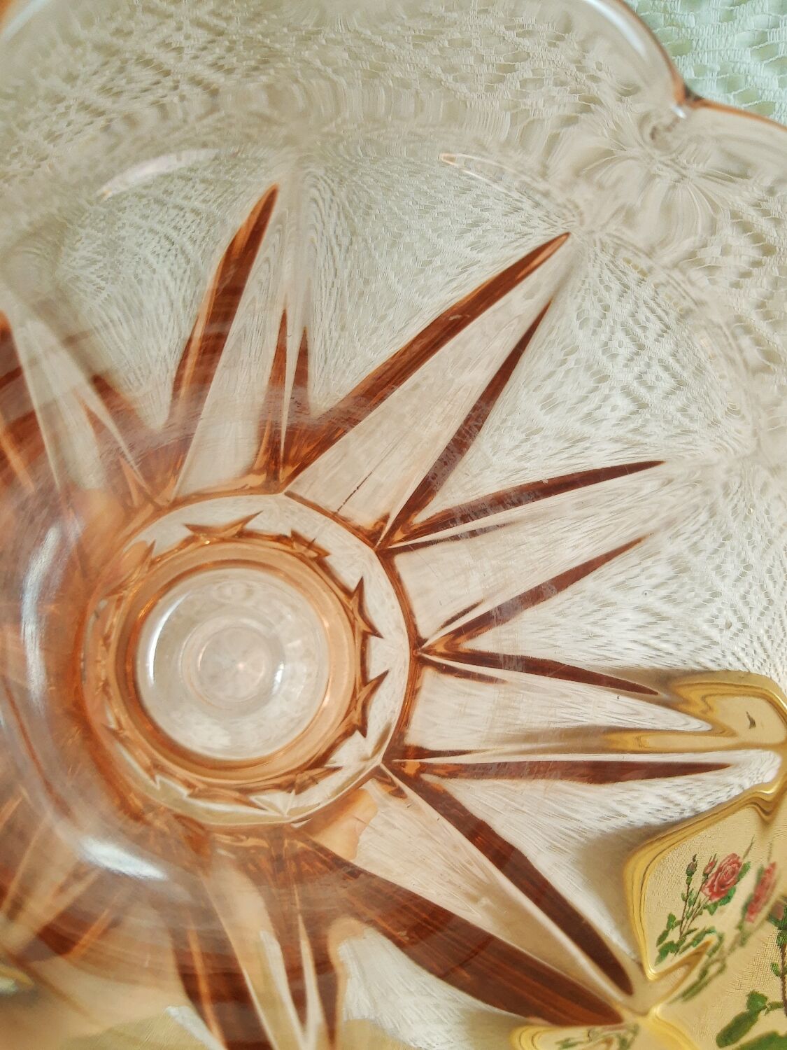 Vintage rosaline pink glass vase