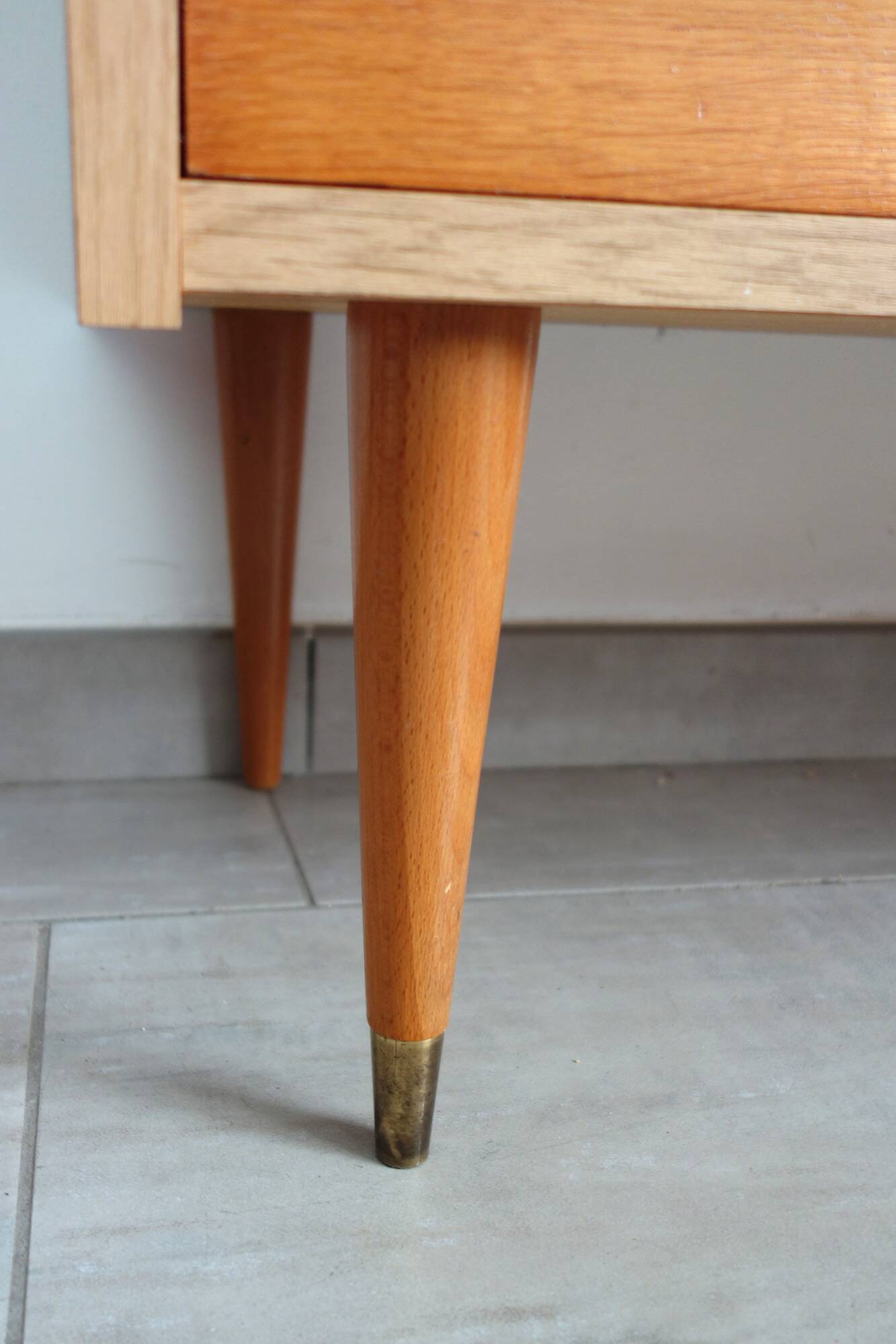 Vintage chest of drawers with 4 drawers from the 1970s.