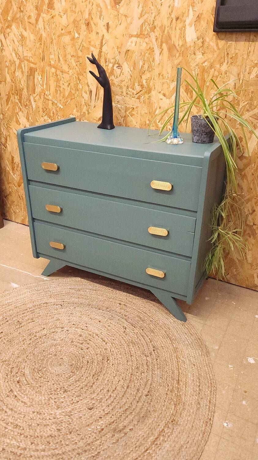 Vintage chest of drawers