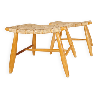 Pair of Swedish stools from the 1960s in lacquered birch, mid-century style.