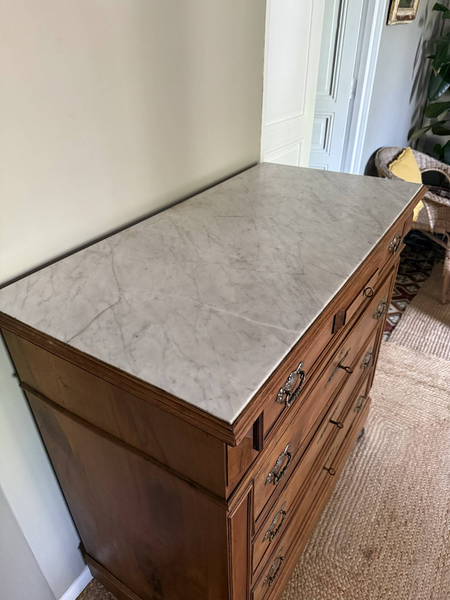 Antique Louis-Philippe commode in solid wood and white marble.