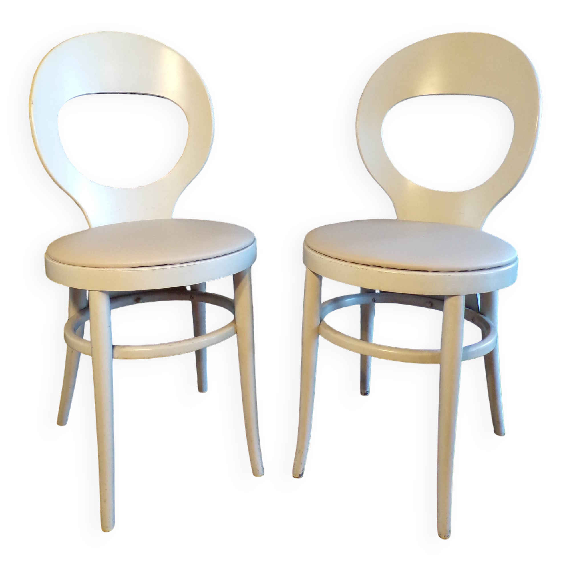 Pair of Baumann seagull chairs