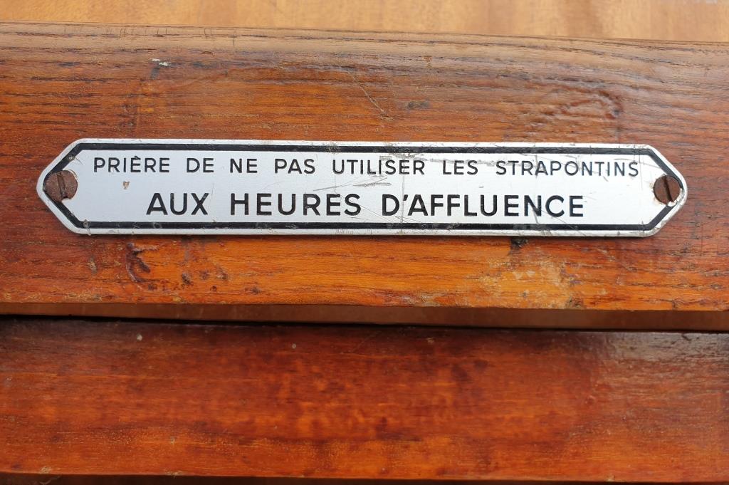Folding seat wood Paris metro Sprague 1920