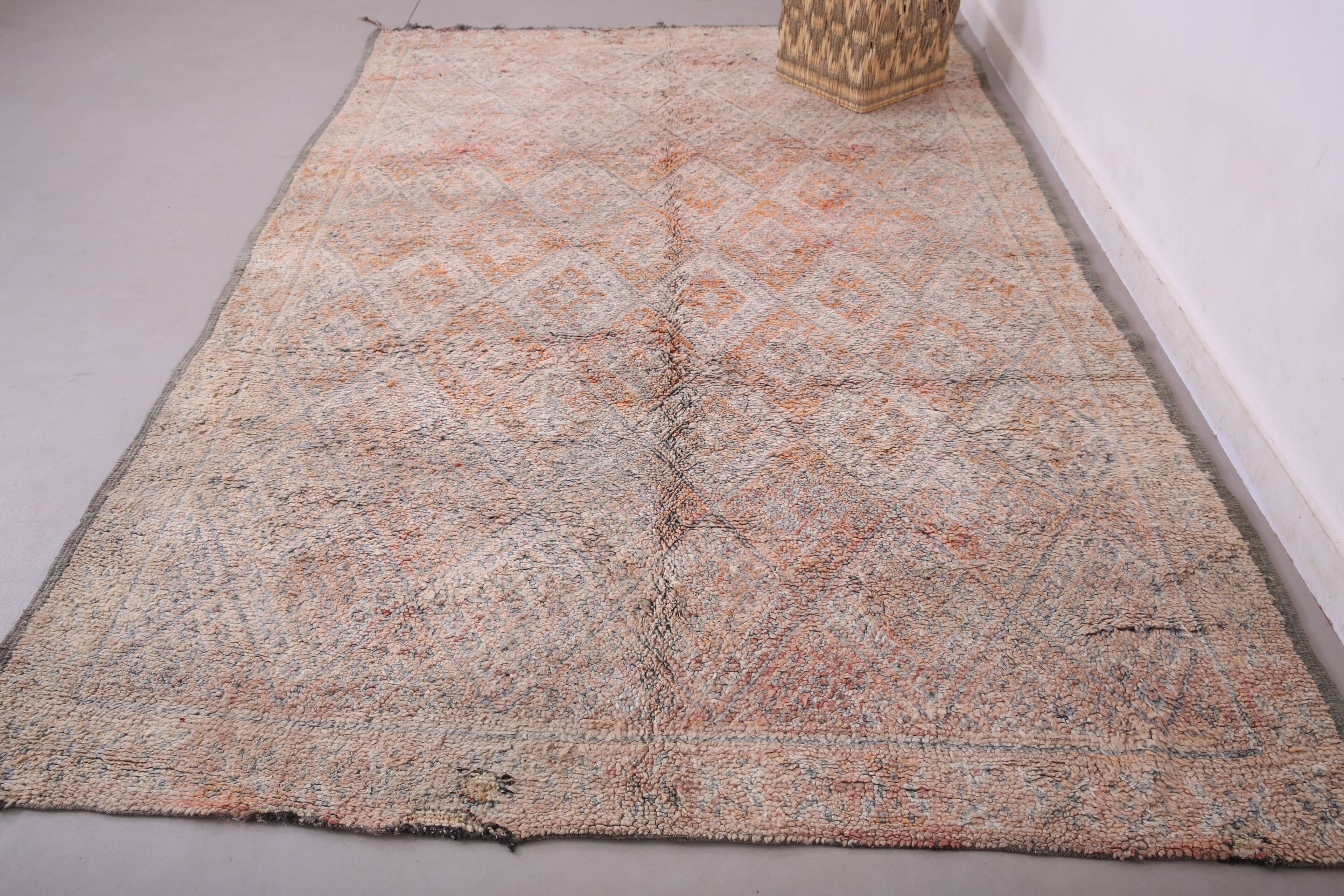 Tapis marocain vintage pâle 197 x 306 cm, tapis en laine berbère, tapis fait main boho