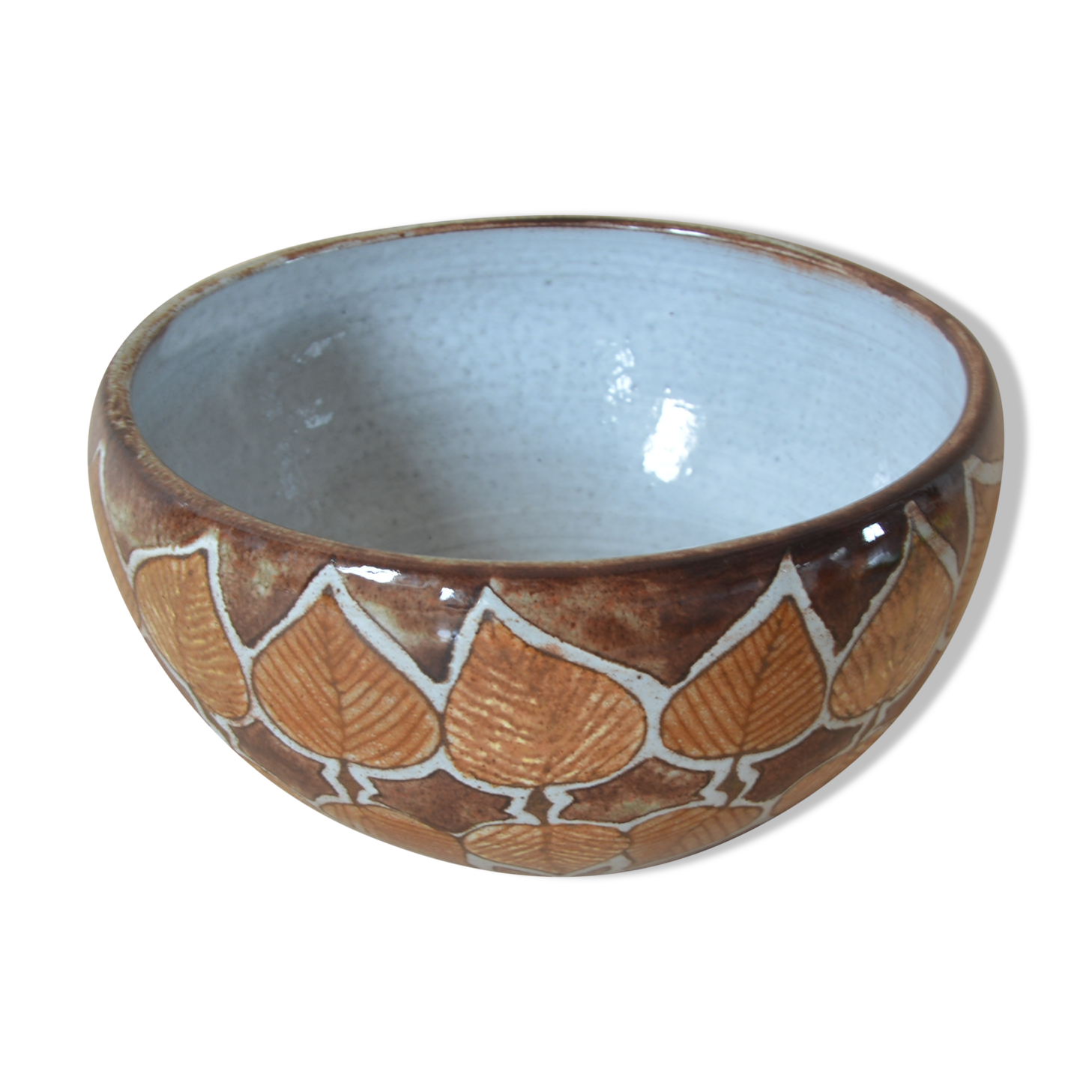 Cup with stylized leaf decoration by Jean-Claude Malarmey