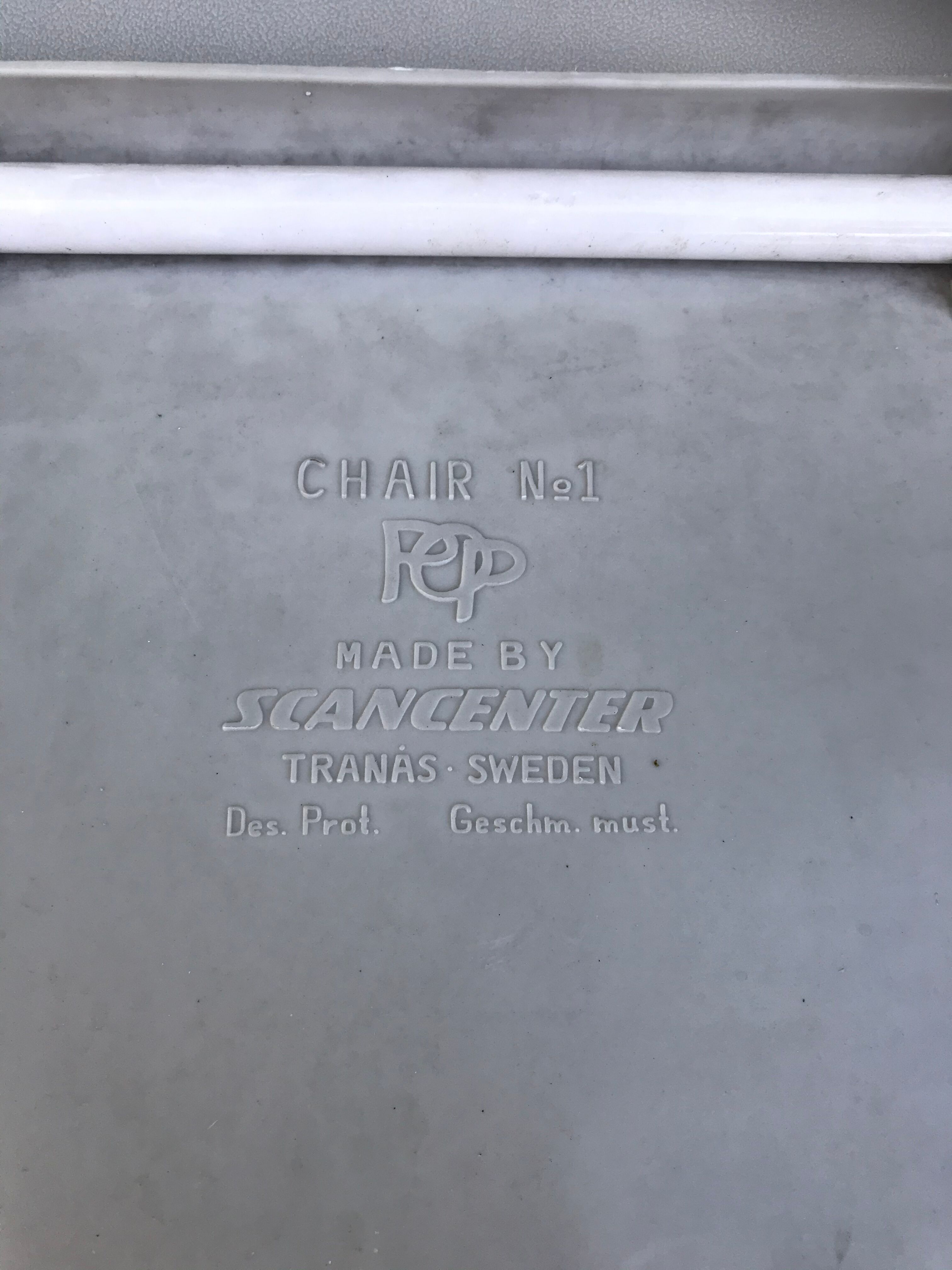 Former pliante chair graal chair no.1