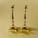 Paire d'anciens bougeoirs en laiton