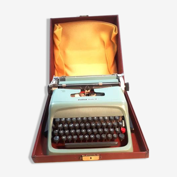 Typewriter Olivetti studio 44 vintage 1952