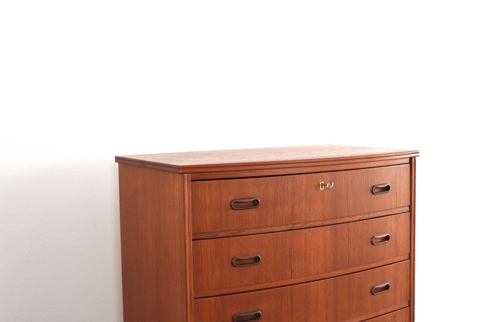 Commode danoise en teck du milieu du siècle, années 1960.