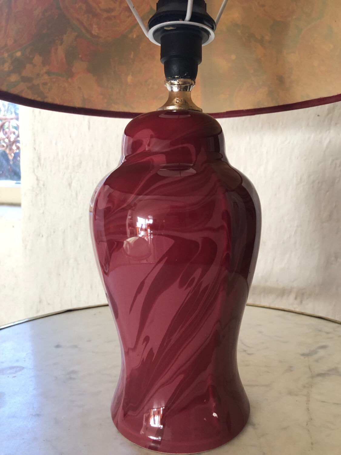 Ceramic foot table lamp