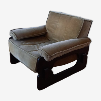 Fauteuil brutaliste bois et velours