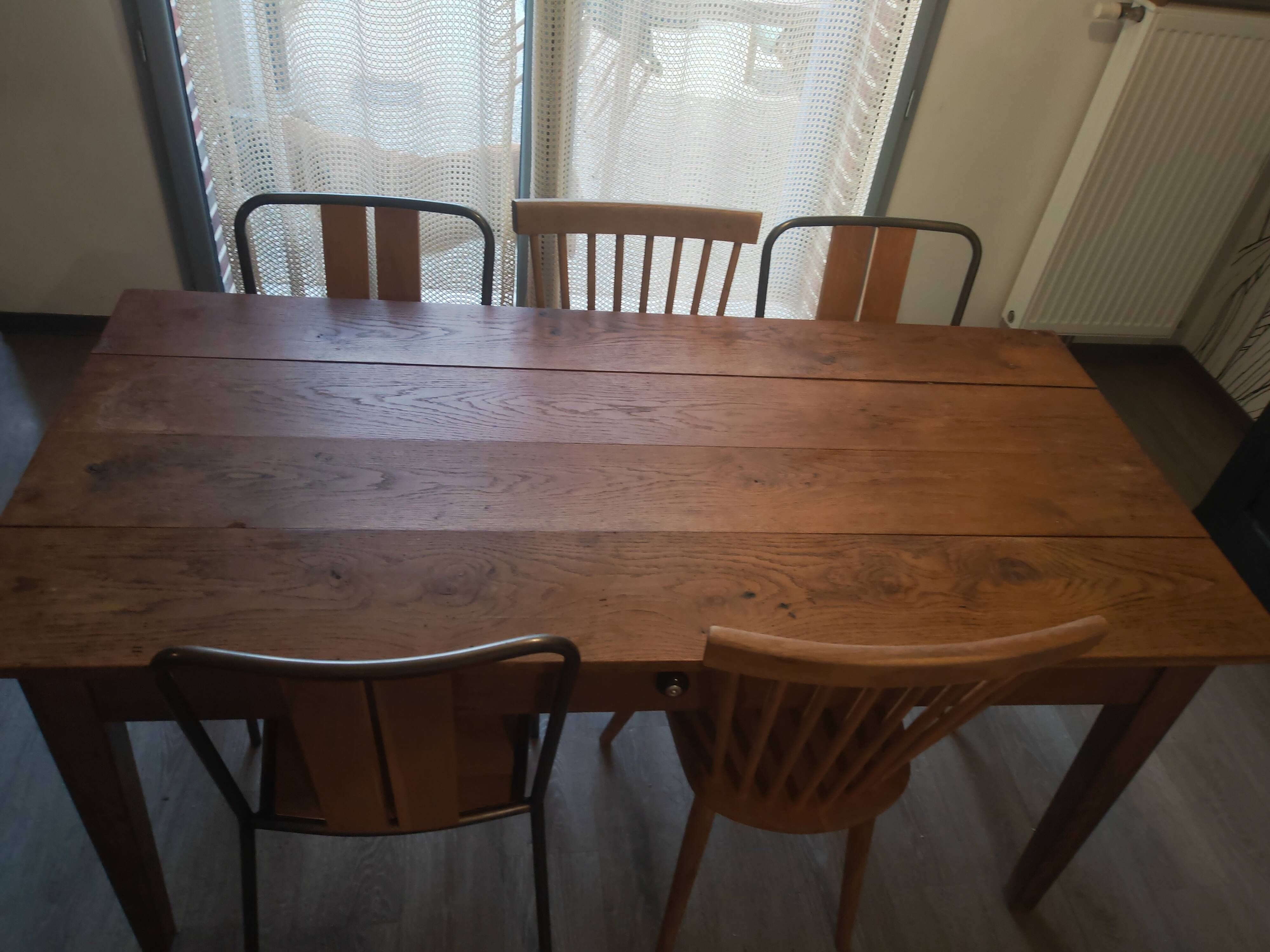 Farm table