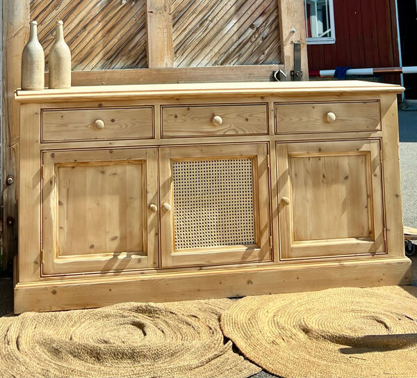 Enfilade rénovée - buffet en bois massif brut et cannage