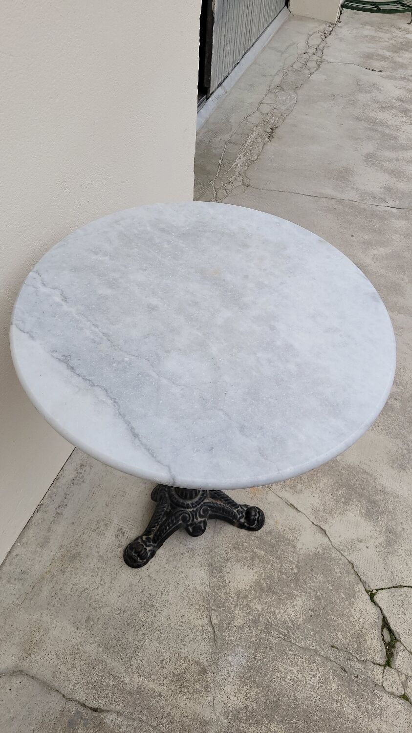 Parisian bistro pedestal table in cast iron and antique marble