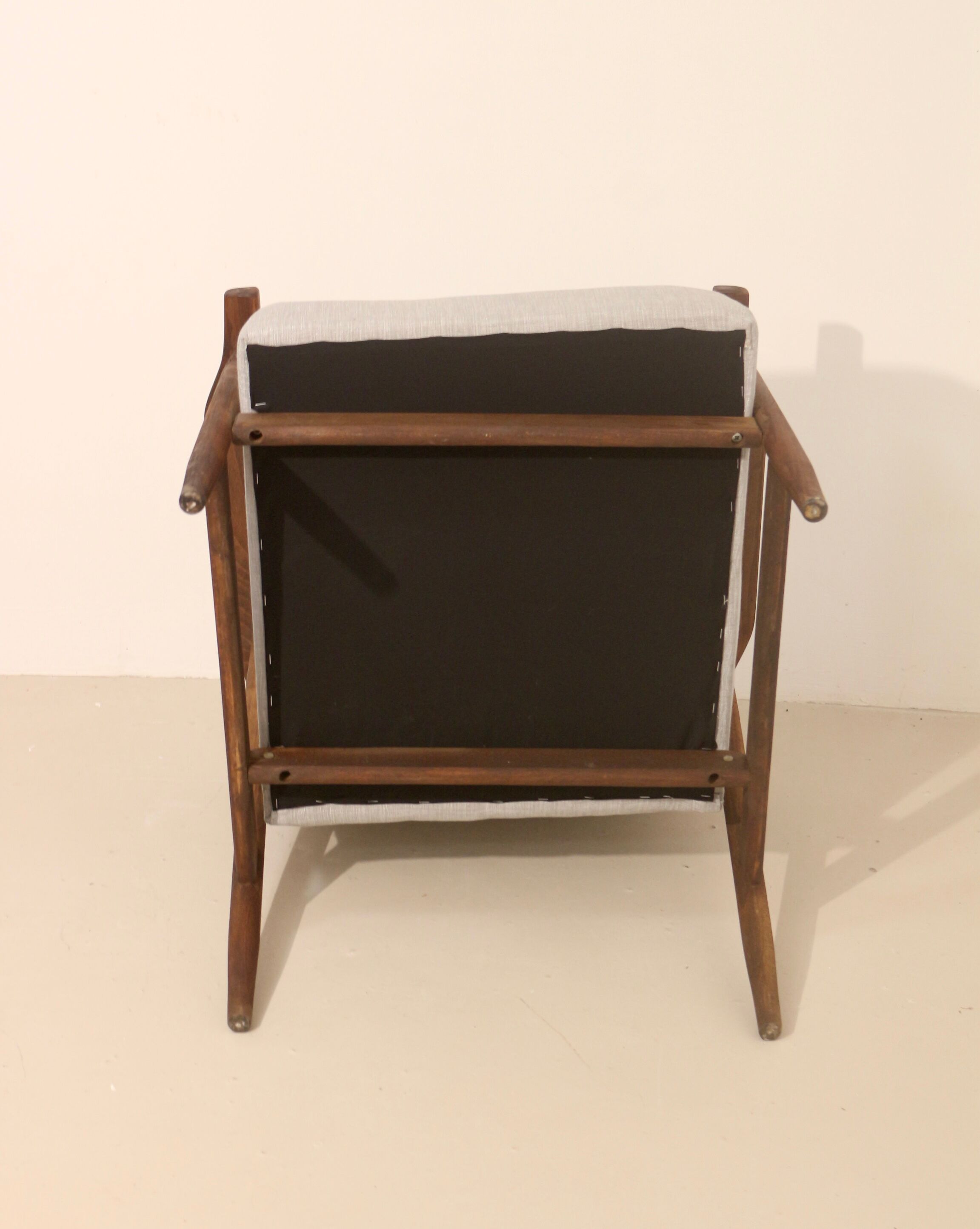 Fauteuil Henryk Lis 300-190 années 1970. Ref Mia