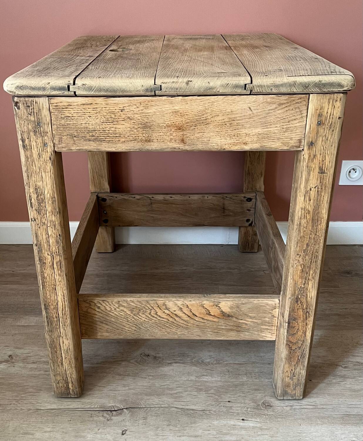 Small workbench made of solid oak