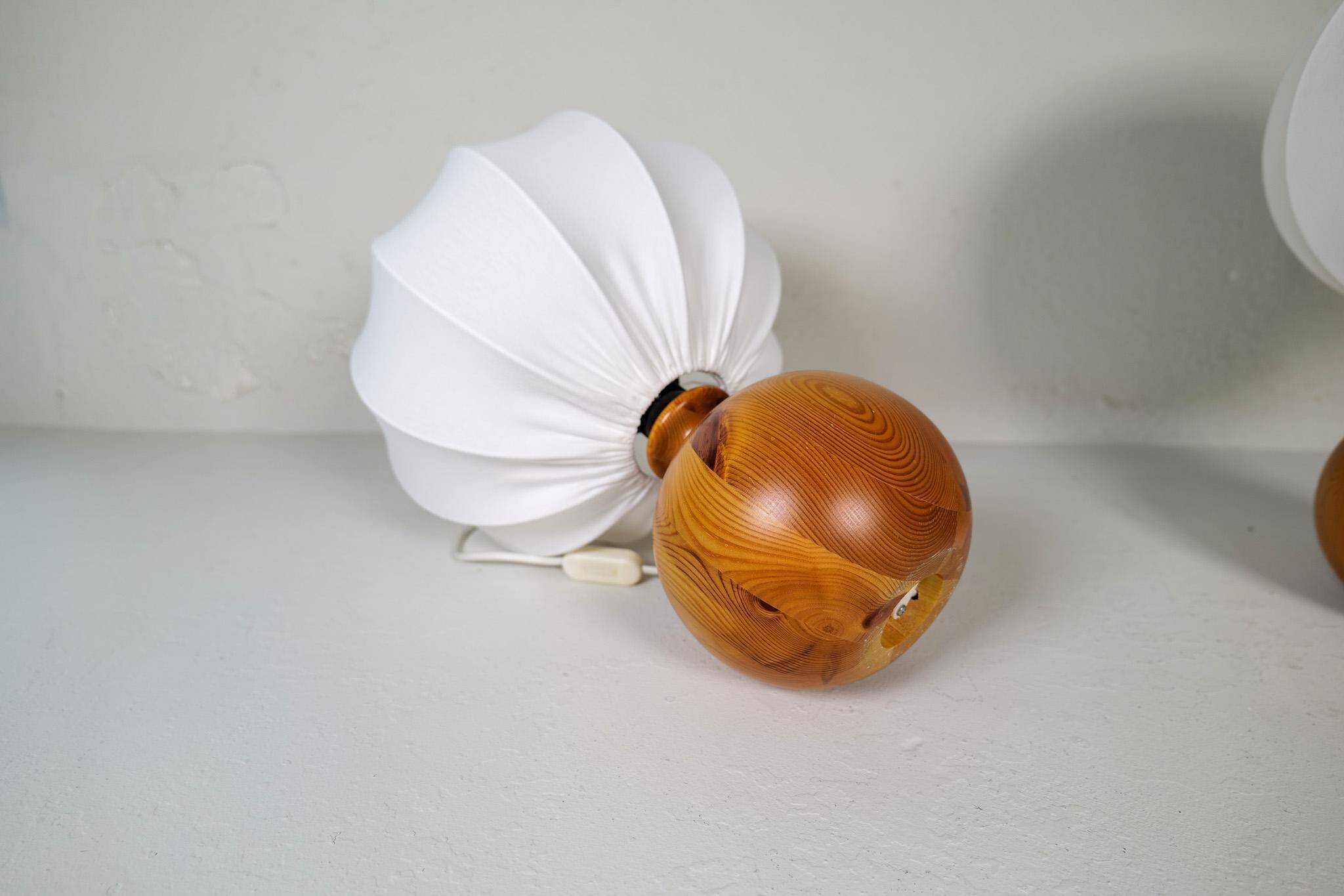 Sculptural modern table lamps from the mid-century in solid pine, Fagerhults Sweden, 1970.