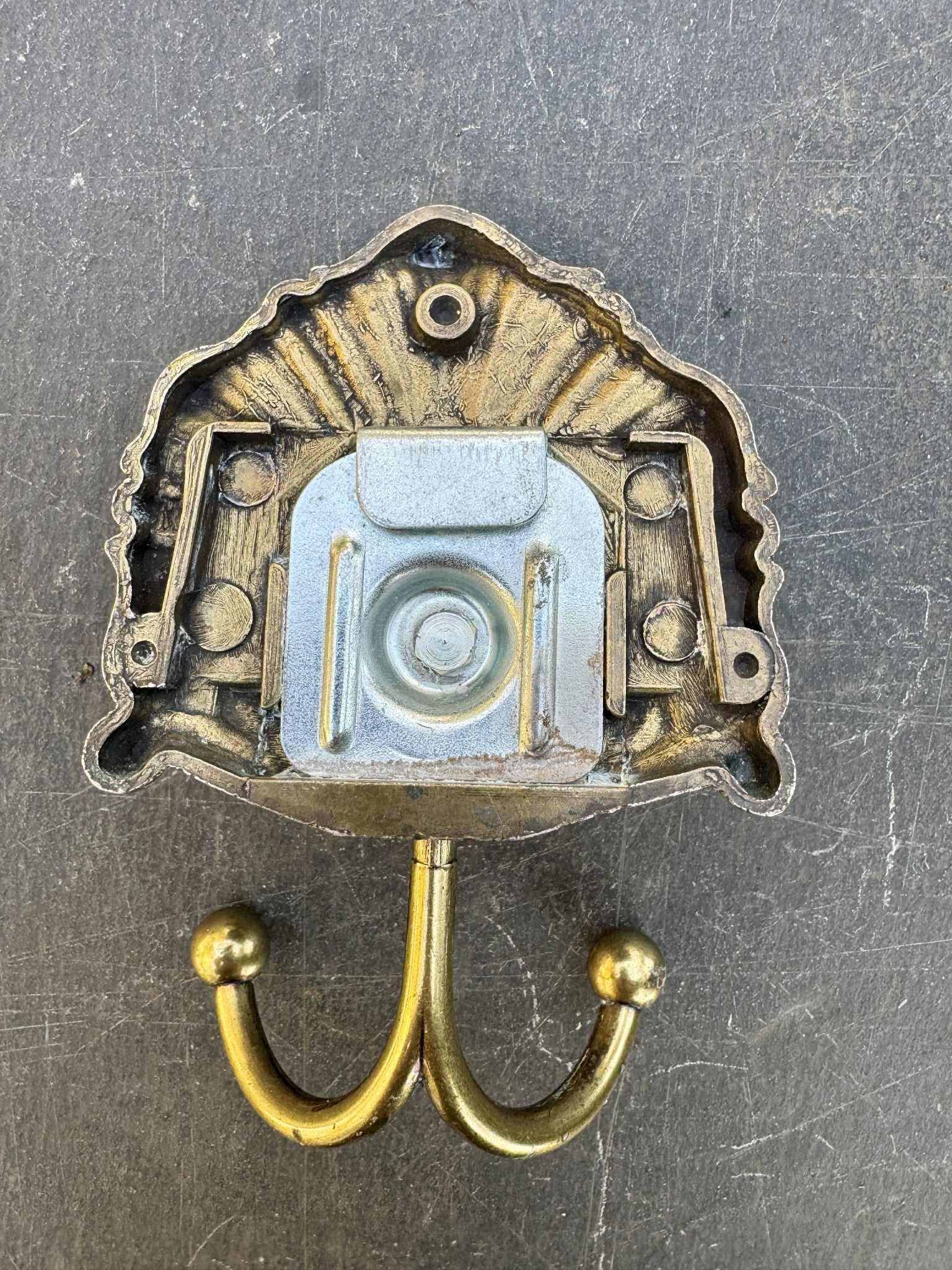 3 patères en laiton style Louis XV