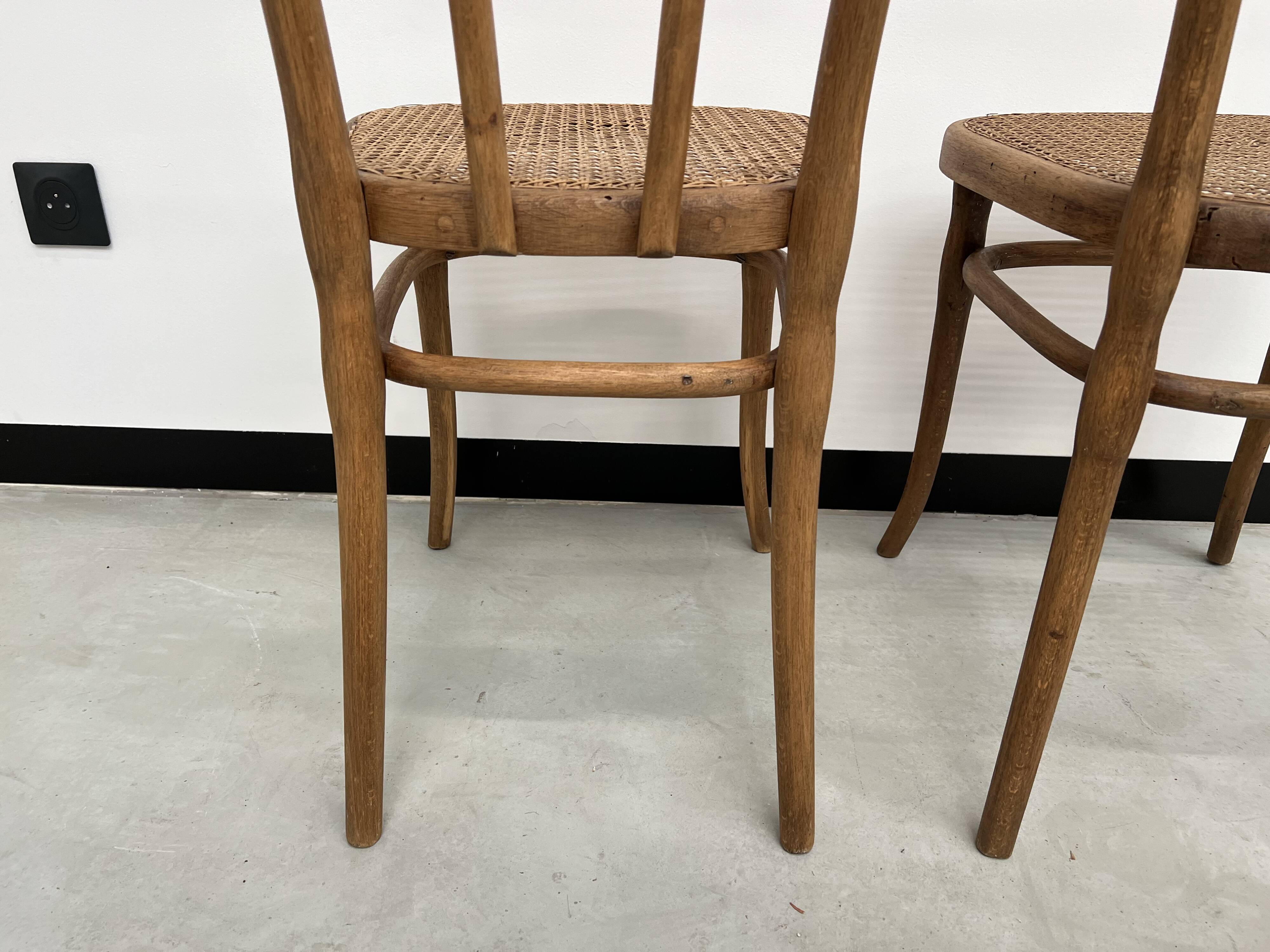 Duo de chaises bistrot anciennes Thonet avec estampille