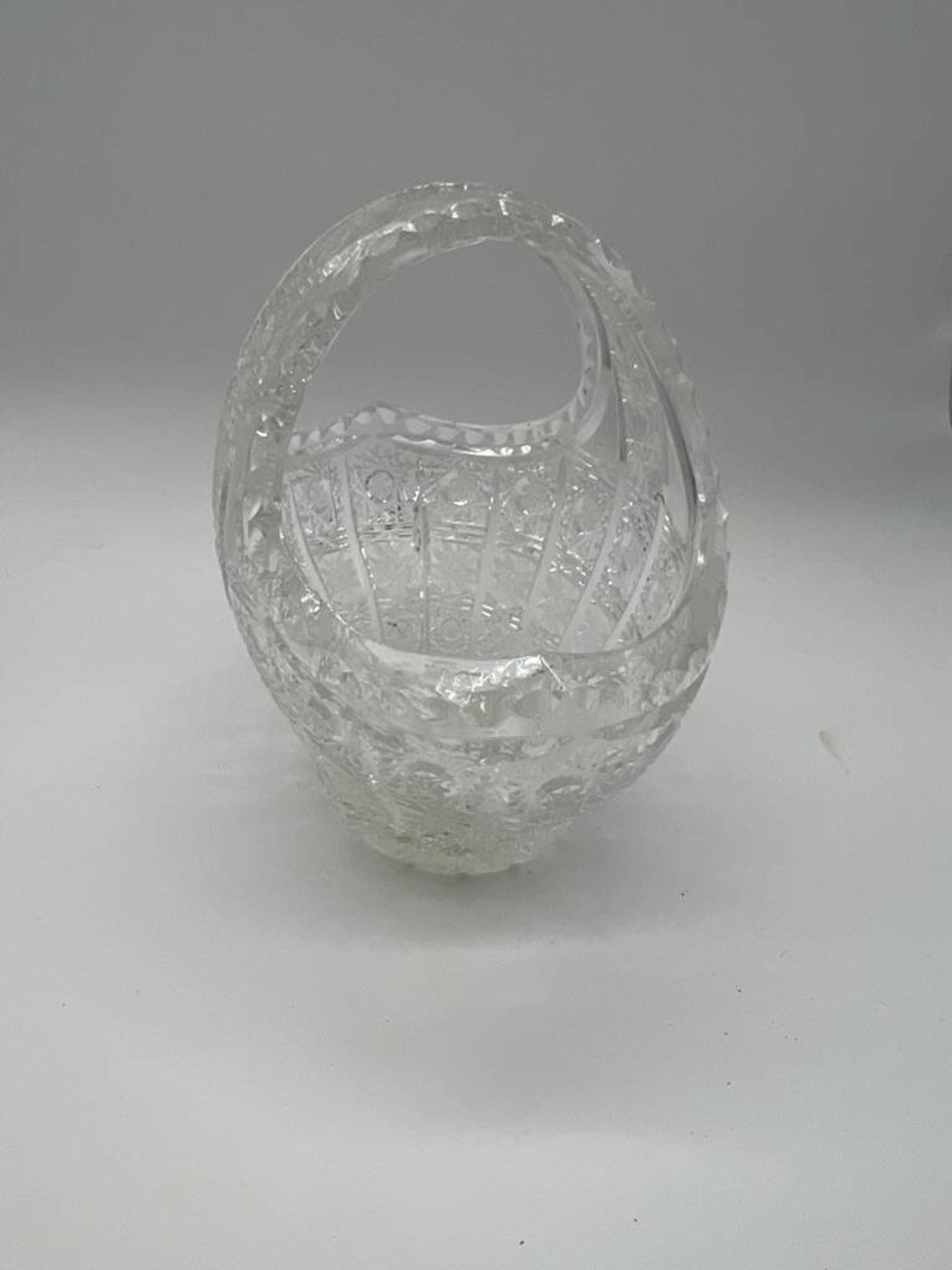 Panier en cristal de Bohême taillé – XXe siècle