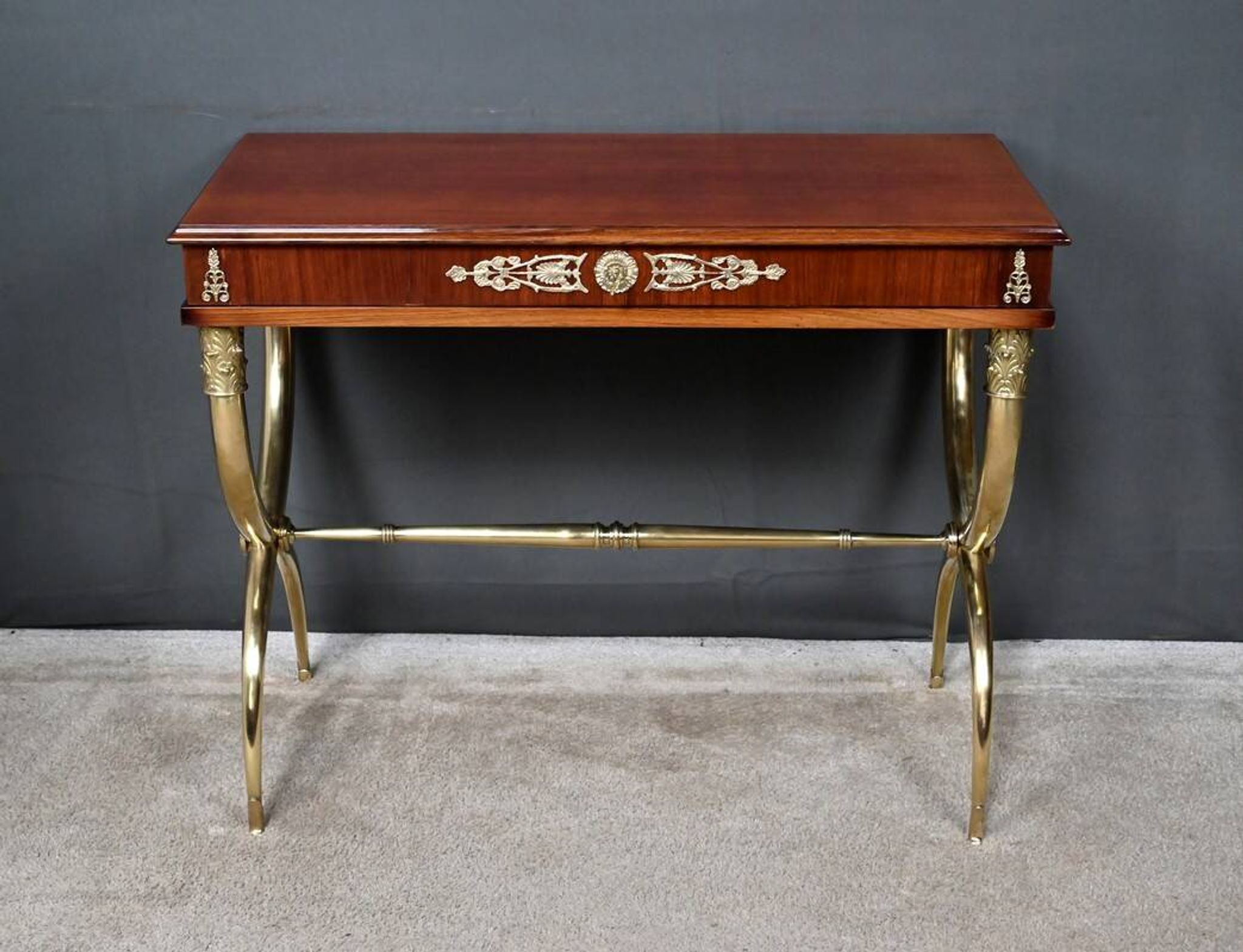 Console en placage d’acajou, style Empire – 1re partie XXe
