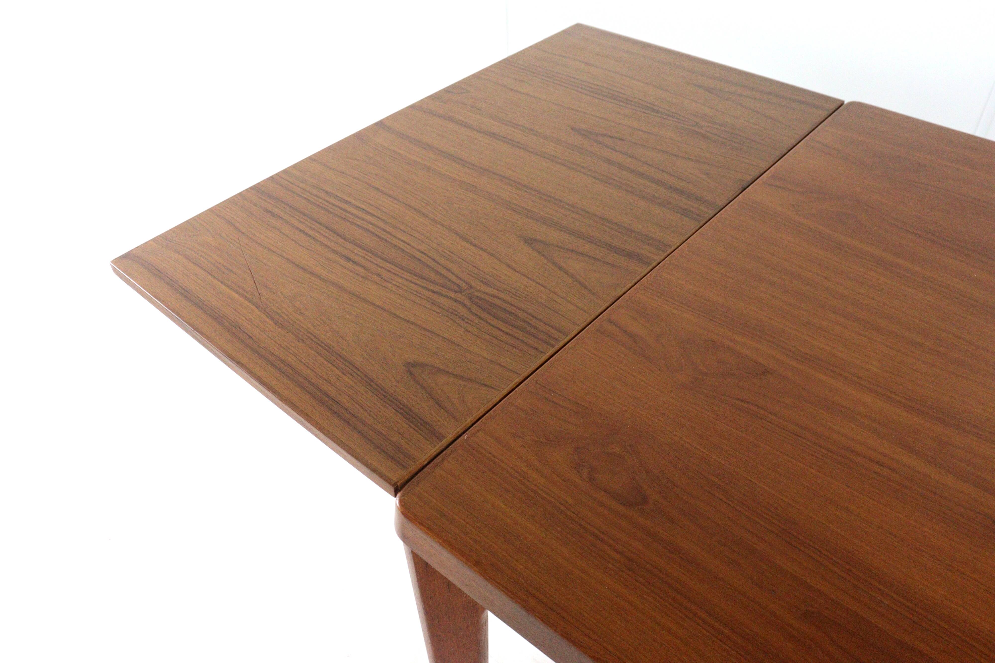 Henning Kjaernulf for extendable rectangular dining table Vejle - Danish