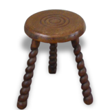 Stool in old oak, turned feet and chiseled grounds